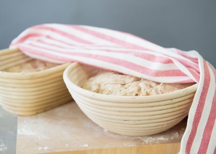 Posso deixar a massa do pão crescer de um dia para o outro