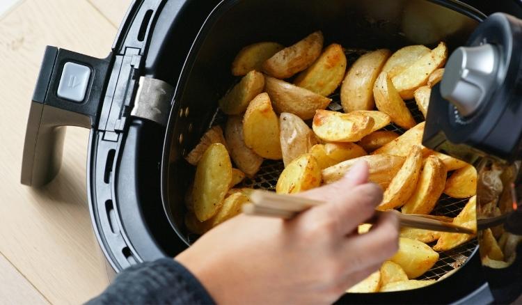 Como usar a airfryer pela primeira vez