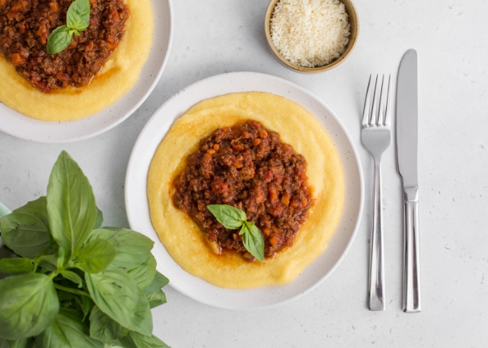 O que servir junto com polenta