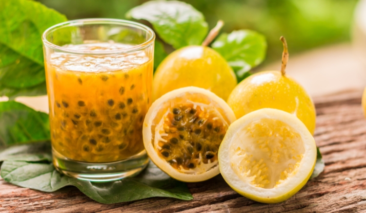 Suco de maracujá combina com qual fruta