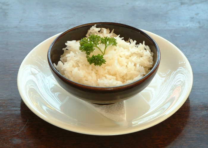 Como temperar arroz para sushi