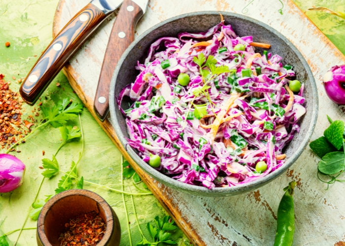 salada de repolho com maionese para churrasco