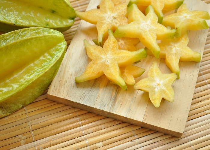 Suco de carambola combina com qual fruta