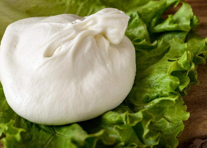 Como servir burrata