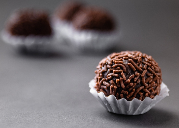 quanto tempo o brigadeiro pode ficar fora da geladeira