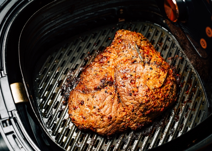 Pode colocar carne enrolada no papel alumínio na airfryer