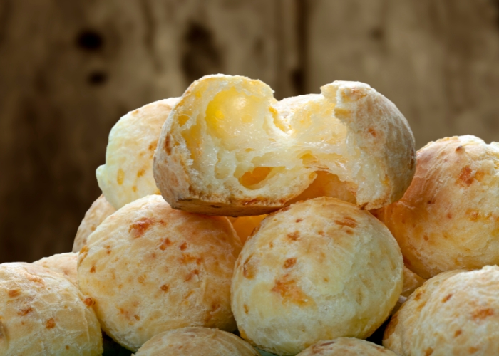 Quanto tempo para assar pão de queijo