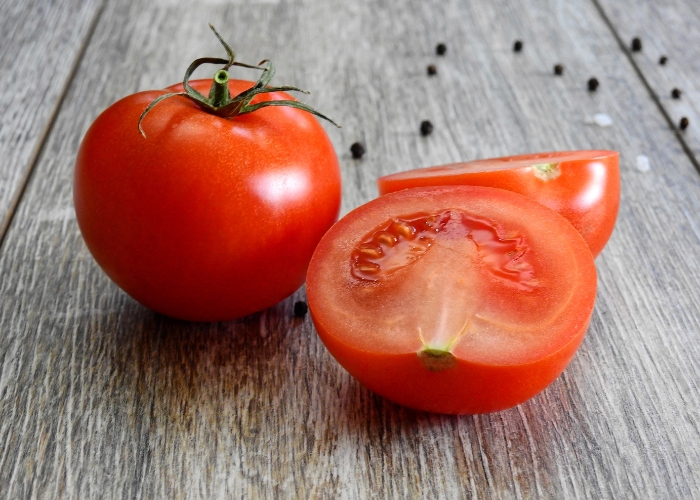 quantas pessoas servem 1 kg de tomate