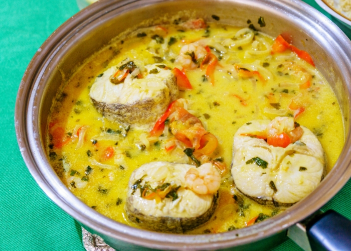 O que combina com moqueca de peixe